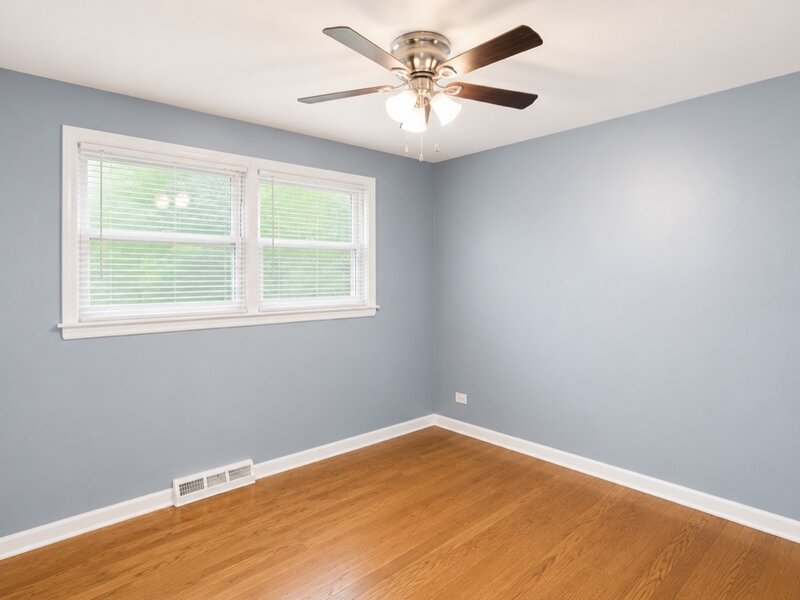 8635 S Burnham Avenue Chicago IL 60617