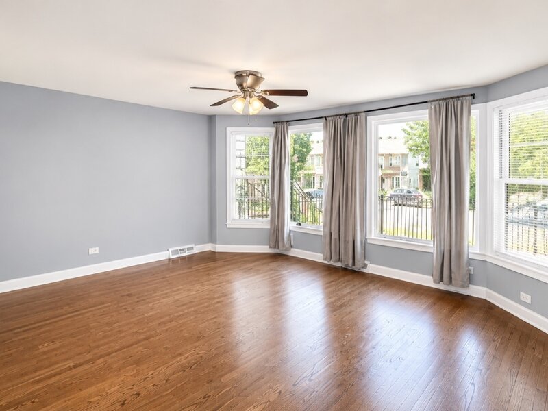 8635 S Burnham Avenue Chicago IL 60617
