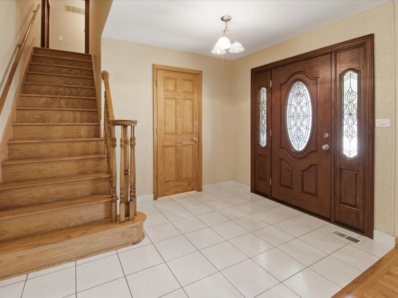 160 Fairfield Way Bloomingdale IL 60108