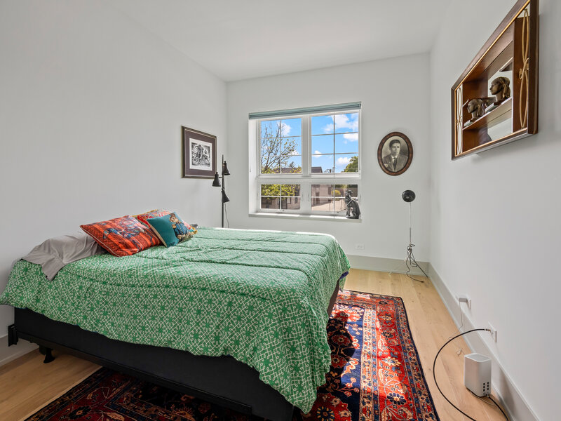 1548 W Ardmore Avenue Chicago IL 60660