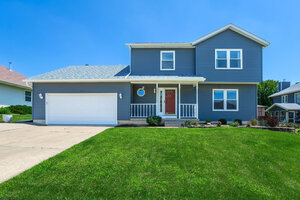 Photo of 4311 Regency Place Davenport IA 52806
