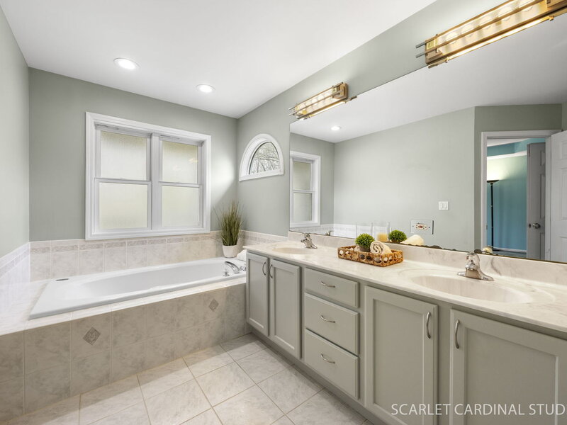 2494 Adamsway Drive Aurora IL 60502