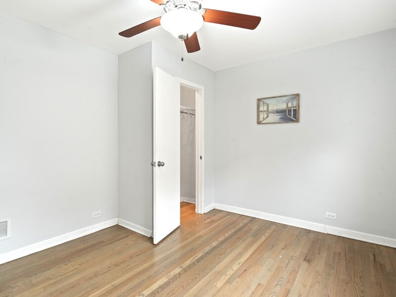 5701 S Mobile Avenue Chicago IL 60638
