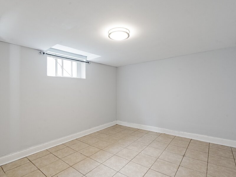 5701 S Mobile Avenue Chicago IL 60638