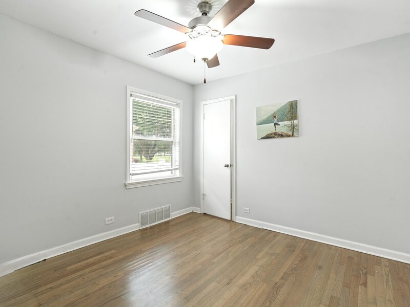 5701 S Mobile Avenue Chicago IL 60638