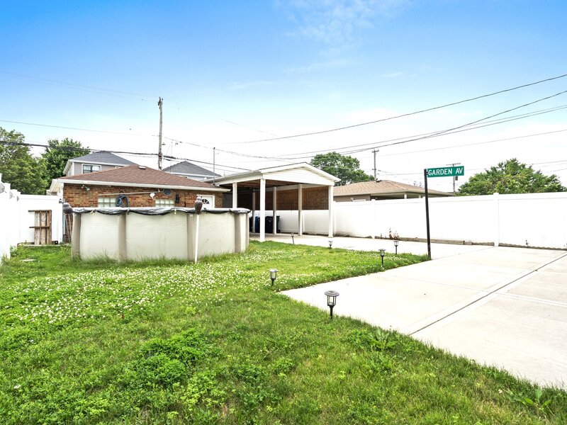 5701 S Mobile Avenue Chicago IL 60638
