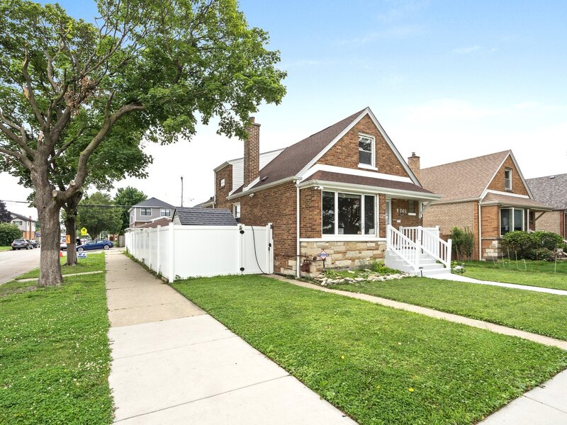 5701 S Mobile Avenue Chicago IL 60638