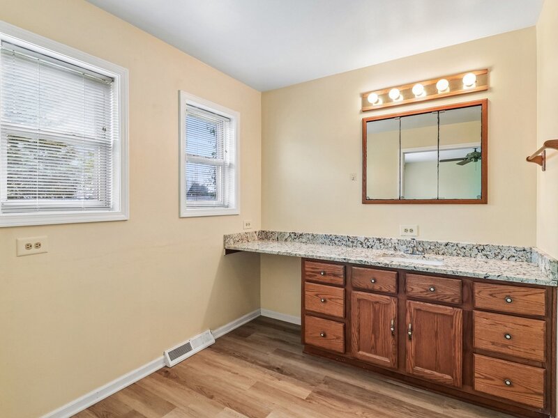 335 Belmont Court Grayslake IL 60030