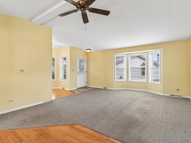 335 Belmont Court Grayslake IL 60030
