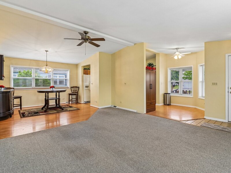 335 Belmont Court Grayslake IL 60030