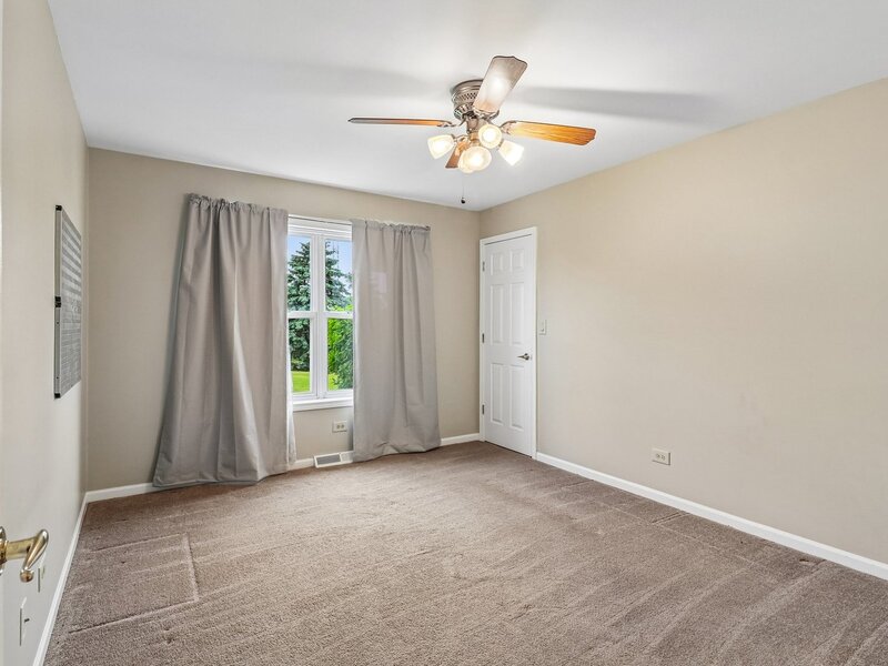 335 Belmont Court Grayslake IL 60030