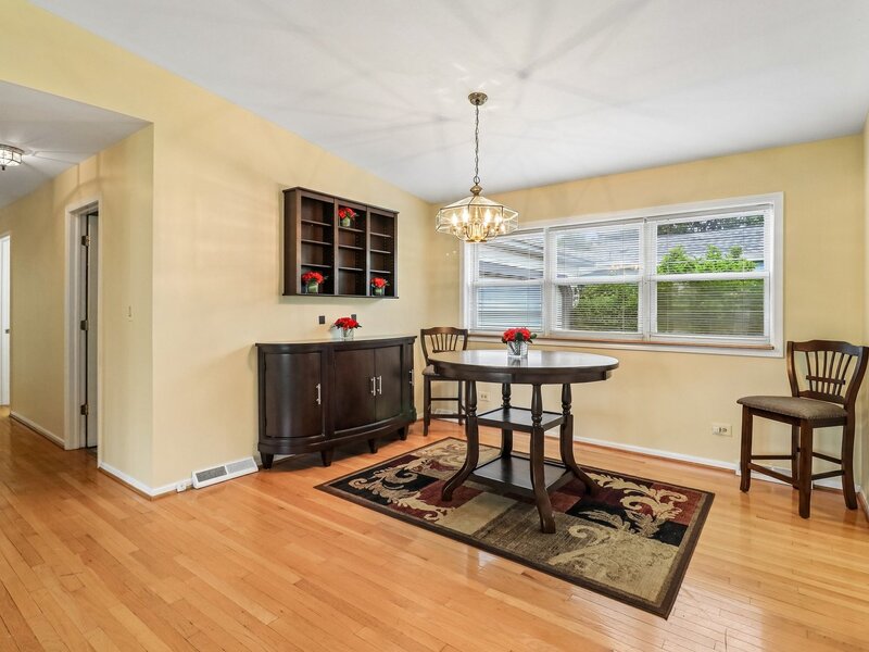 335 Belmont Court Grayslake IL 60030