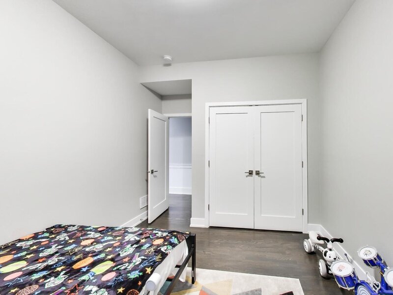 616 E 46th Street Chicago IL 60653