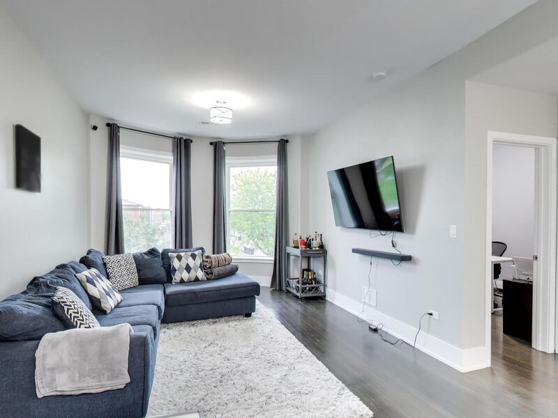 616 E 46th Street Chicago IL 60653