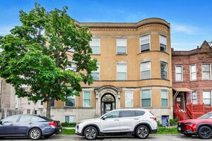 Photo of 616 E 46th Street Chicago IL 60653 Unit 2