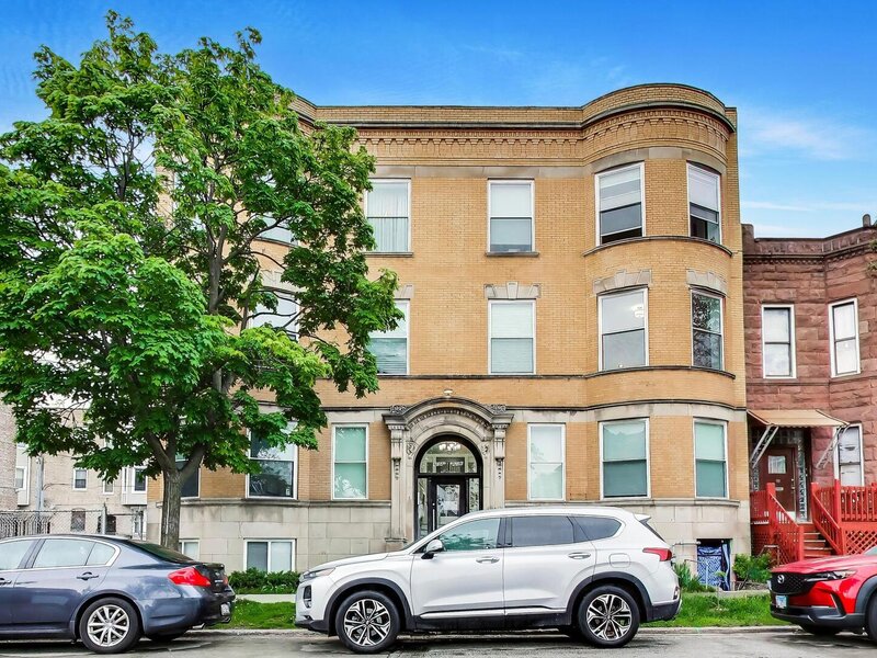 616 E 46th Street Chicago IL 60653