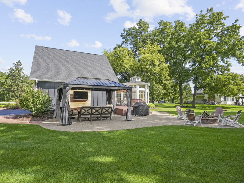 3614 Wolf Road Oswego IL 60543