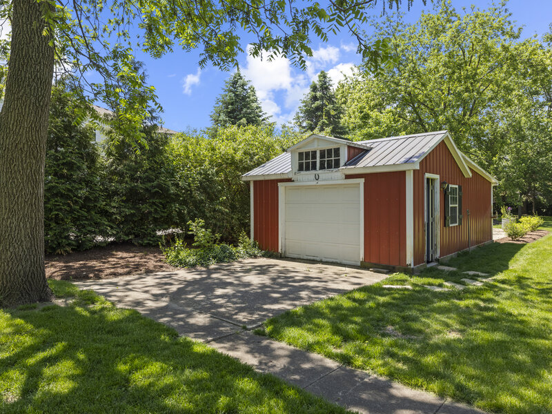 3614 Wolf Road Oswego IL 60543