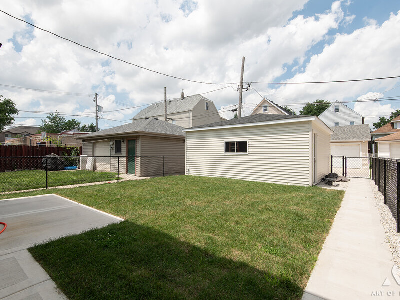 7610 W 60th Place Summit IL 60501