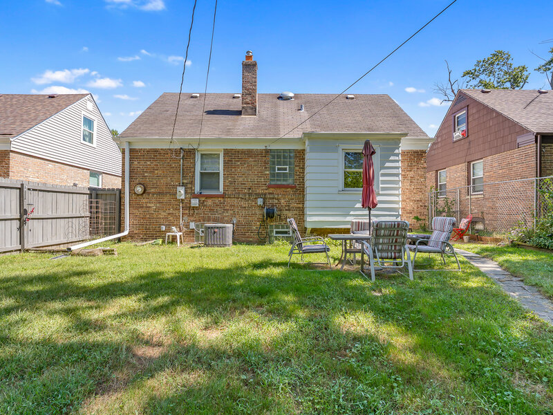 18032 Commercial Avenue Lansing IL 60438