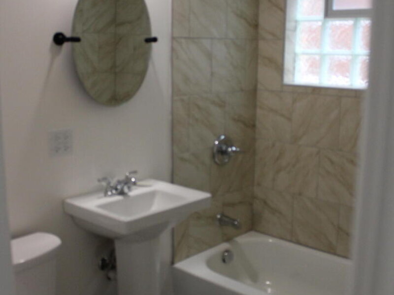 1052 W 111th Place Chicago IL 60643