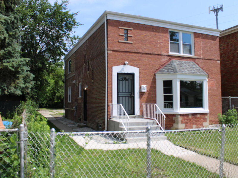 1052 W 111th Place Chicago IL 60643