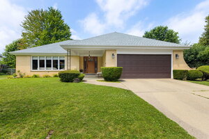 Photo of 730 Castlewood Lane Deerfield IL 60015