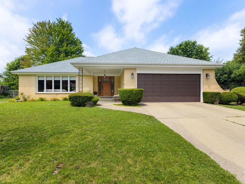 730 Castlewood Lane Deerfield IL 60015