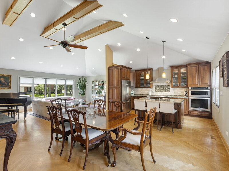 730 Castlewood Lane Deerfield IL 60015