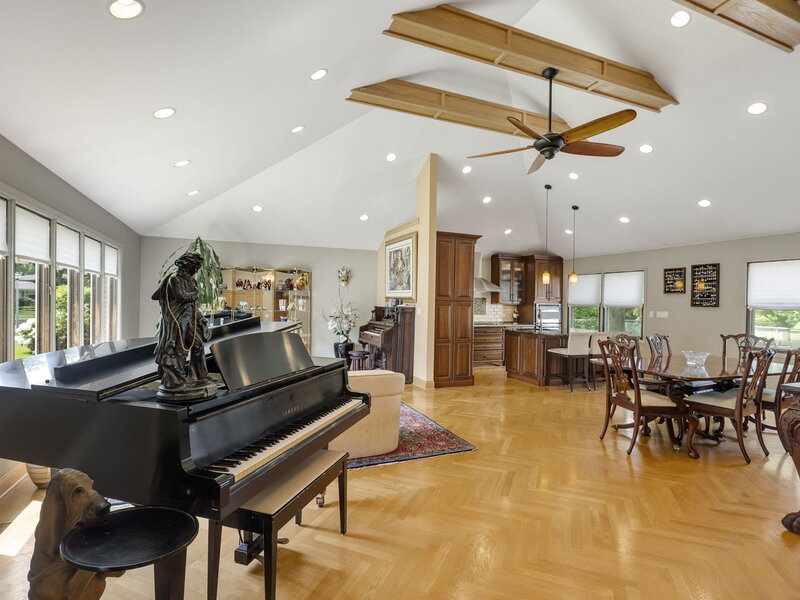 730 Castlewood Lane Deerfield IL 60015