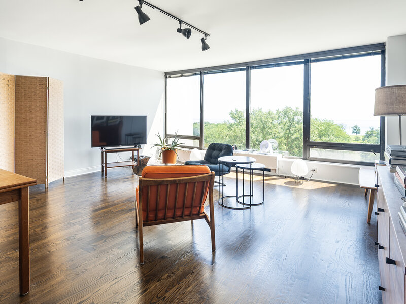 5445 N Sheridan Road Chicago IL 60640