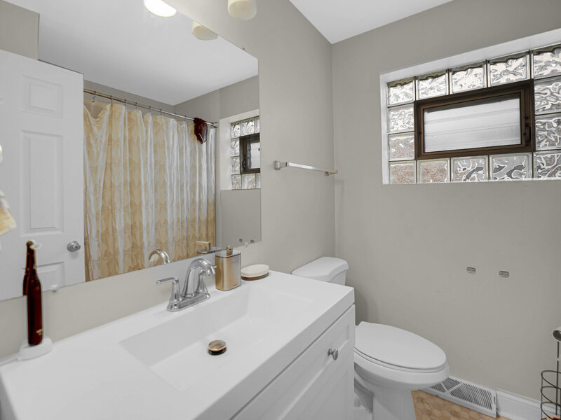 1105 W 123rd Street Calumet Park IL 60827