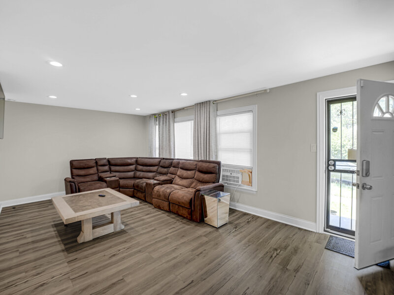 1105 W 123rd Street Calumet Park IL 60827