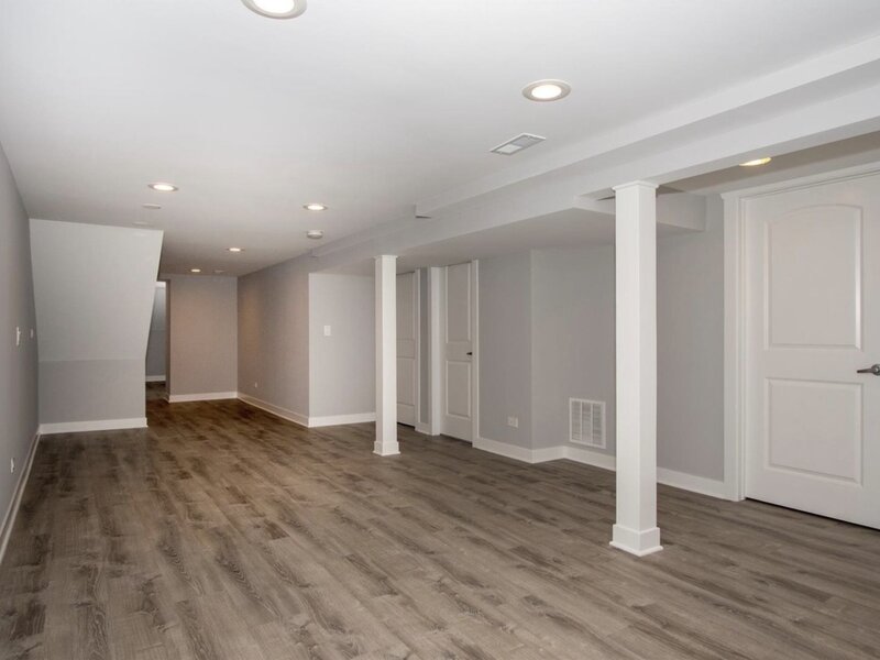 2432 N Neva Avenue Chicago IL 60707