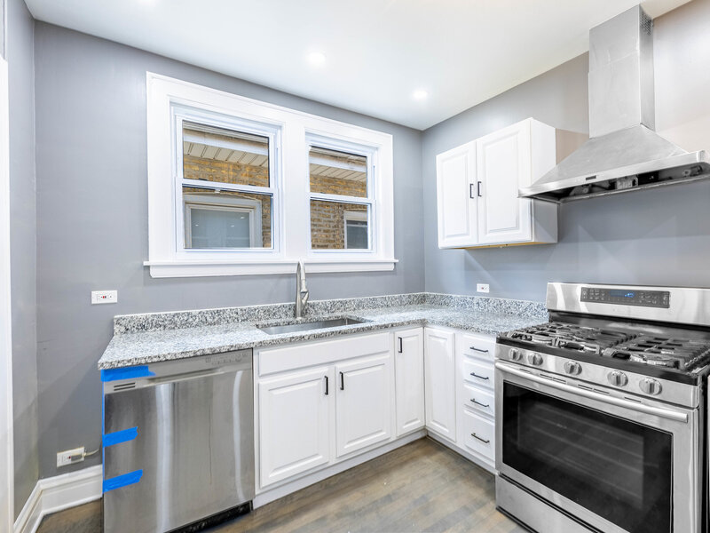 3035 N Luna Avenue Chicago IL 60641