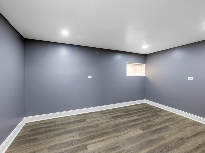 3035 N Luna Avenue Chicago IL 60641