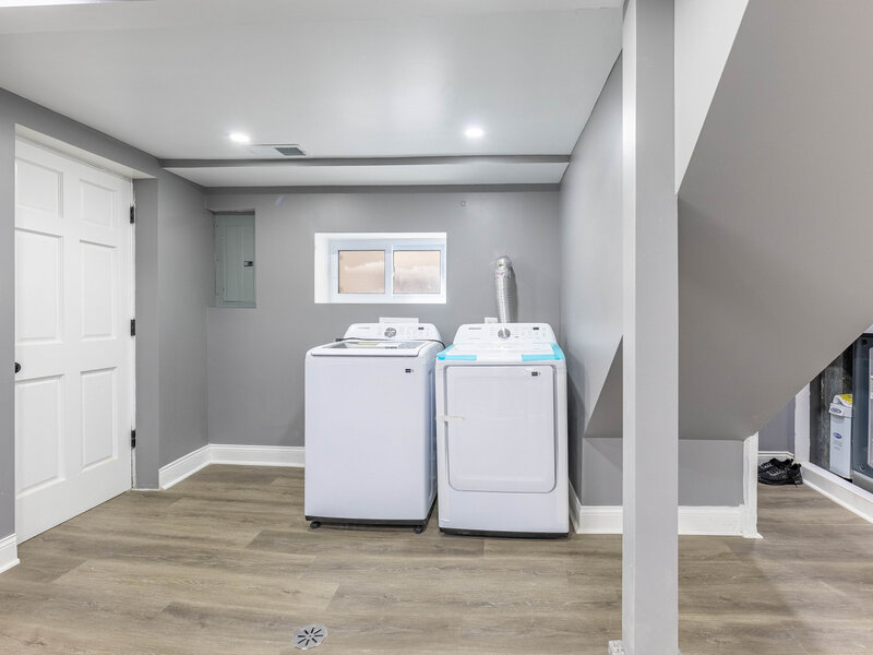 3035 N Luna Avenue Chicago IL 60641