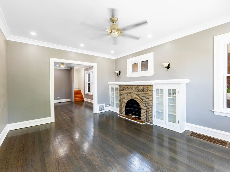 3035 N Luna Avenue Chicago IL 60641