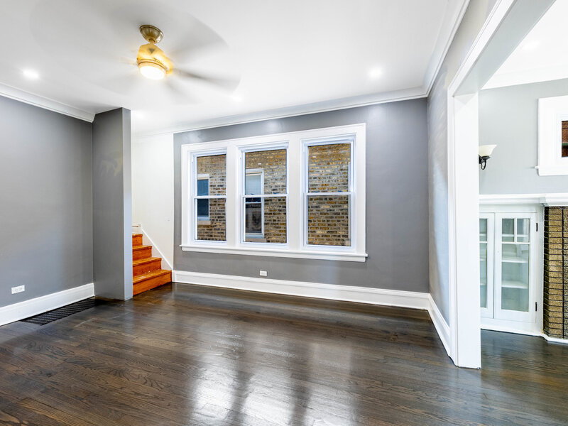 3035 N Luna Avenue Chicago IL 60641