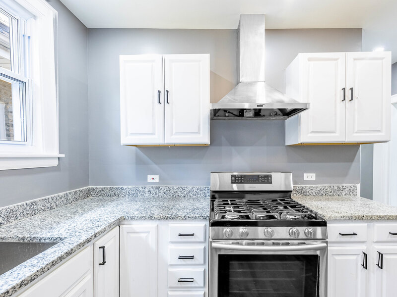3035 N Luna Avenue Chicago IL 60641