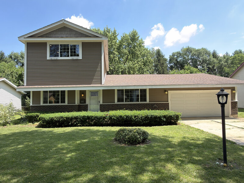 967 Cardiff Drive Crystal Lake IL 60014
