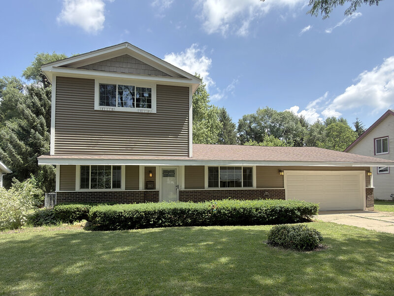 967 Cardiff Drive Crystal Lake IL 60014