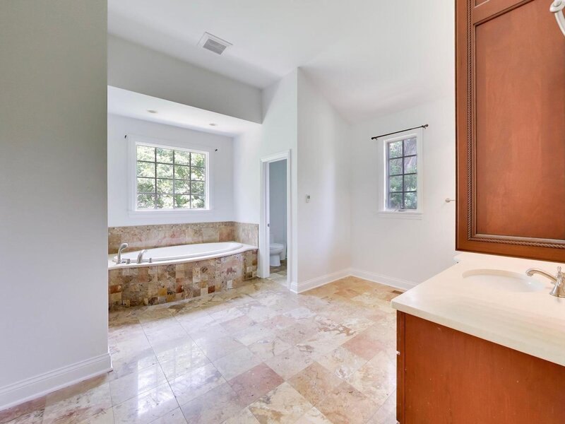 73 Locust Road Winnetka IL 60093