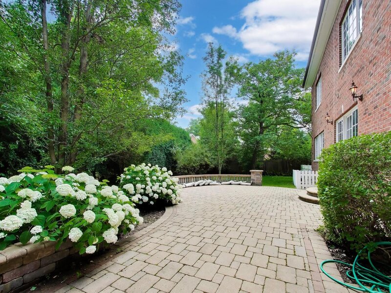 73 Locust Road Winnetka IL 60093