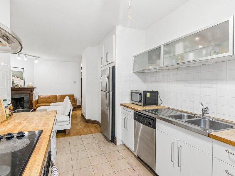 869 N Lasalle Street Chicago IL 60610