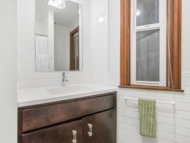869 N Lasalle Street Chicago IL 60610