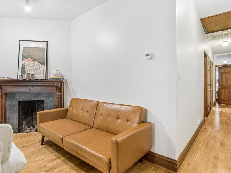 869 N Lasalle Street Chicago IL 60610