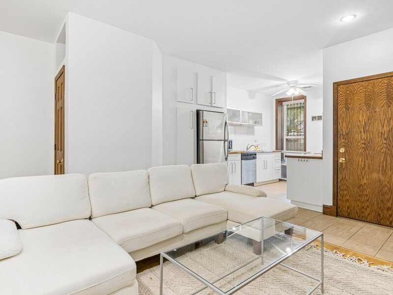 869 N Lasalle Street Chicago IL 60610