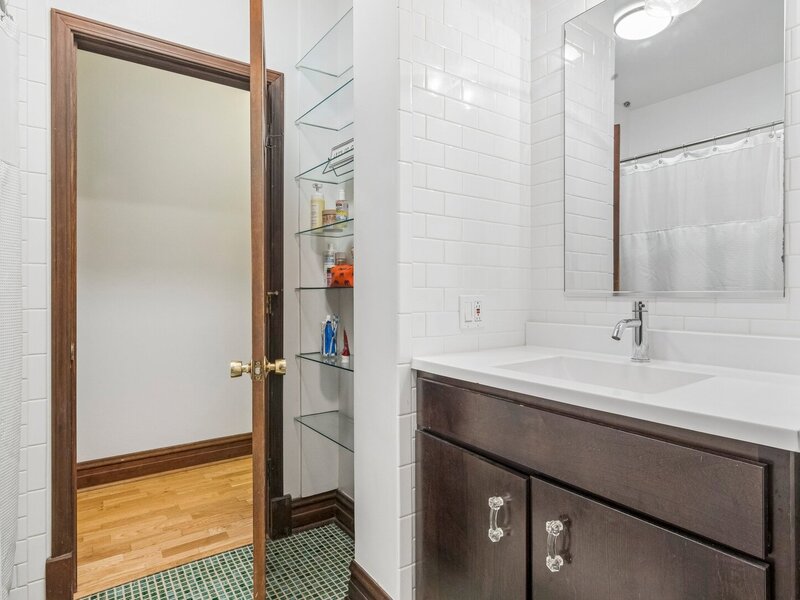 869 N Lasalle Street Chicago IL 60610