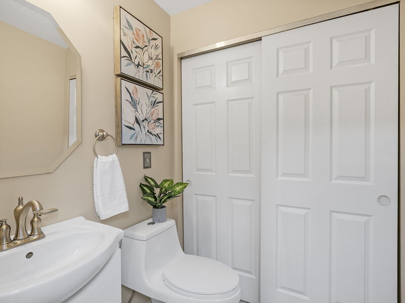 896 Cherry Creek Drive Grayslake IL 60030